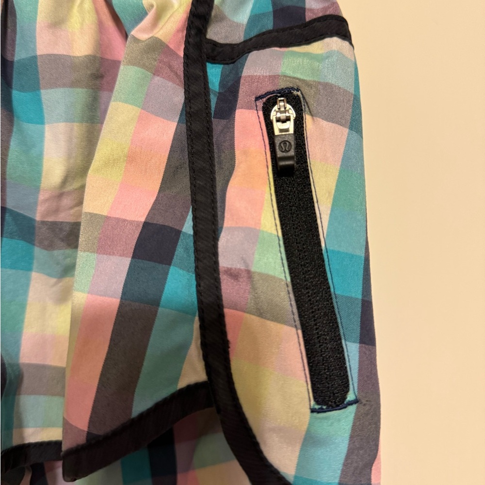 Lululemon Tracker Short II *2-way Stretch
Wee Wheezy Check Bleached Coral Cadet - Picture 10 of 10